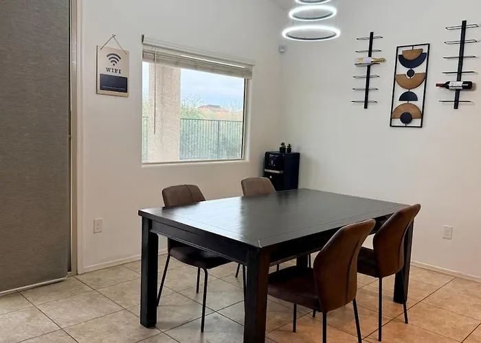 4bed 2bath Retreat - 120inch Theater * Corona de Tucson